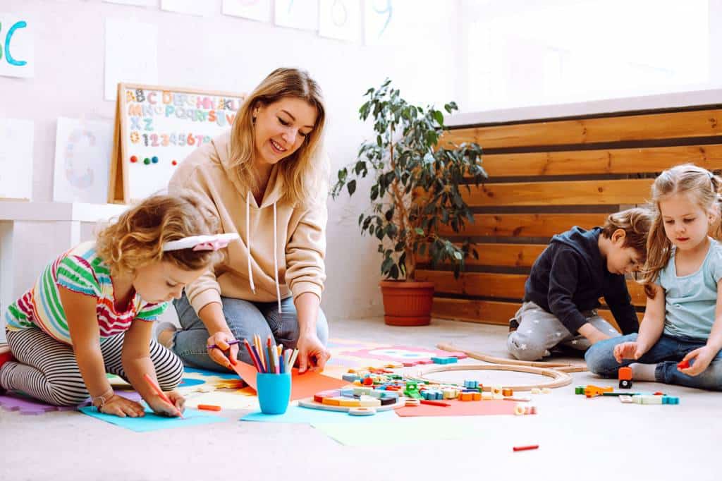 méthode Montessori jouets éducation enfant jeux bois