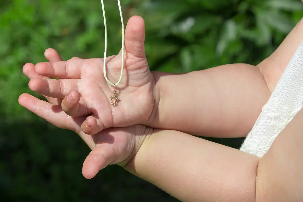 Les critères pour choisir une médaille de baptême