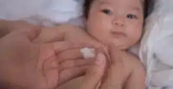 Comment hydrater et prendre soin de la peau de bebe